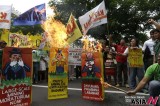 Filipinos Protest Against Mining Contract With Foreign Company