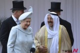 Kuwaiti King Stands With Britain’s Queen Elizabeth At Windsor Castle In London