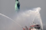 <2011 Top News> Ships Parade in NY for Fleet Week