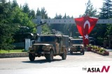 Turkish troops, anti-aircraft guns on Syrian border