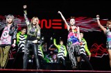 Get your dose of 2NE1