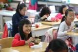 Students Of Dajia Elementary School In Taipei Enjoy Lunch Offered By School