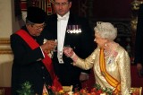 Indonesian President Visiting Britain Invited By Queen Elizabeth To Buckingham Palace