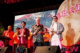 Jackie Chan, Malaysian PM get together for fund-raising performance in Kuantan