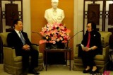 Guangxi Zhuang Autonomous Regional official meets widow of Koo Chen-fu