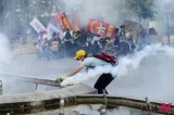 Anti-government clashes in Turkey spread as protesters hold square