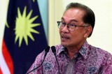 Anwar calls for change to take Malaysia back to its glorious days