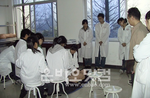 One out of 6 graduates of medical schools becomes doctors in China