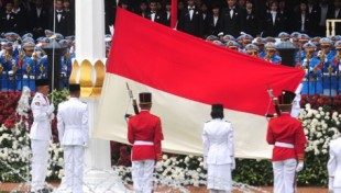 Indonesian Flag Raiser Force raise the heritage flag on Indonesian Independence Day's Flag Raise Ceremony in Presidential Palace, Jakarta, Indonesia on August 17th, 2012 (Photo: tempo.co)