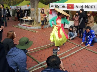 Vietnamese Bamboo Dance, a game in Vietnam Booth, KU ISF (Photo: Meidyana Rayana)