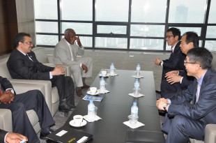 Dr. Tedros held discussion with Samsung President and CEO in Seoul