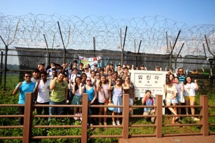 Group photo at Imjingak during the DMZ tour