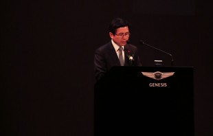 South Korean Prime Minister Hwang Kyo-ahn at the launch of Hyundai Genesis EQ900 at Grand Hyatt Hotel, Seoul