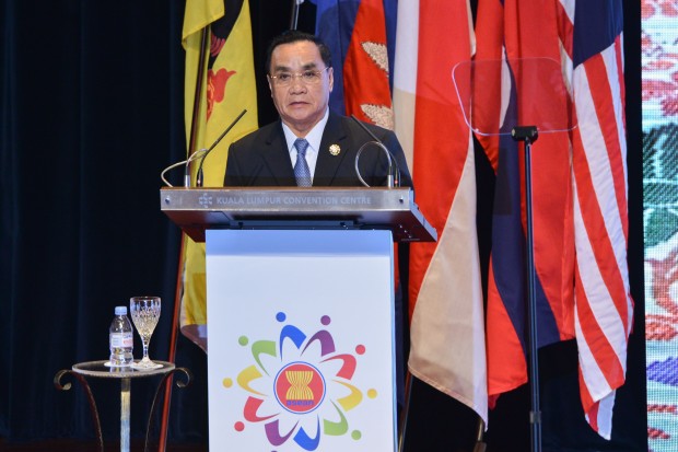 Laos Prime Minister Thongsing Thammavong speaks during the closing ceremony of the 27th Association of Southeast Asian Nations (ASEAN) Summit in Kuala Lumpur, Malaysia, on Nov. 22, 2015. (Xinhua/Chong Voon Chung) 