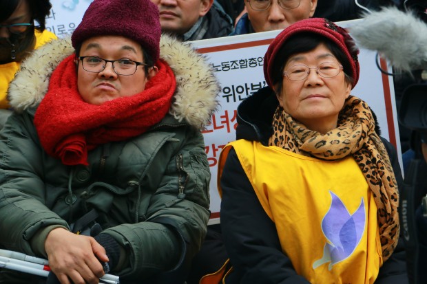 Two of the surviving comfort women, attending the weekly demonstrations. (photo: Rahul Aijaz) 