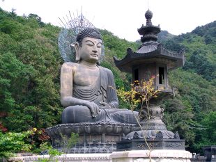 Sinheungsa Bronze Buddha in Seoraksan National Park near Sokcho South Korea