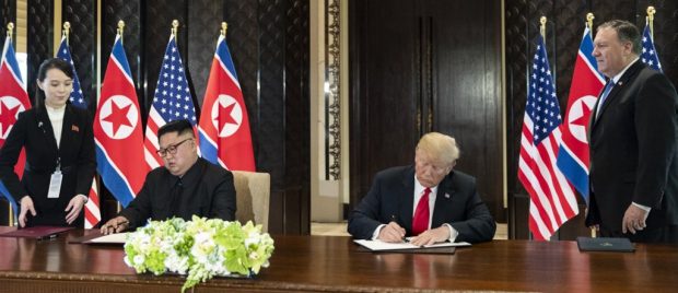 donld_trump_and_kim_jong-un_signed_the_joint_statement