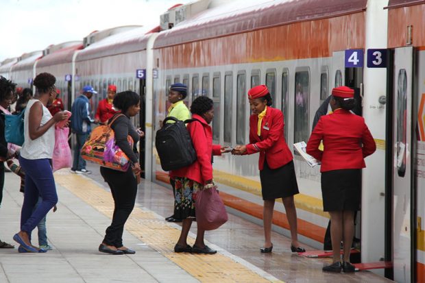 Passengers board a train at the Nairobi South station of the Mombasa-Nairobi Standard-Gauge Railway. Photo by Li Zhiwei, People’s Daily