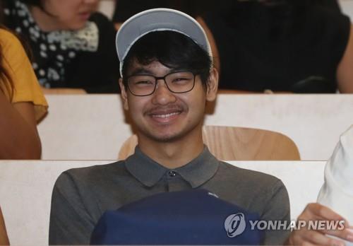 Maddox during a ceremony to welcome in freshmen at Yonsei University's Songdo International Campus in Incheonon August 26 (Yonhap) 