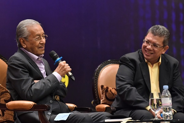 Mahathir says Muslims must be industrious and stop being dependen (Bernama)t 