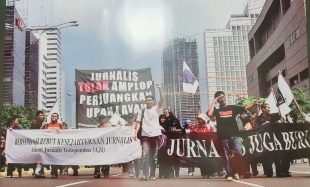 Indonesian journalists on World Labor Day