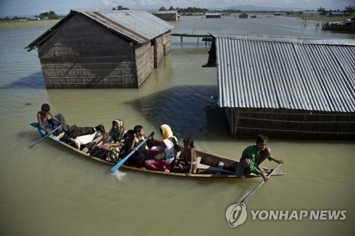 A flooded coastal village in northeastern India (Yonhap)