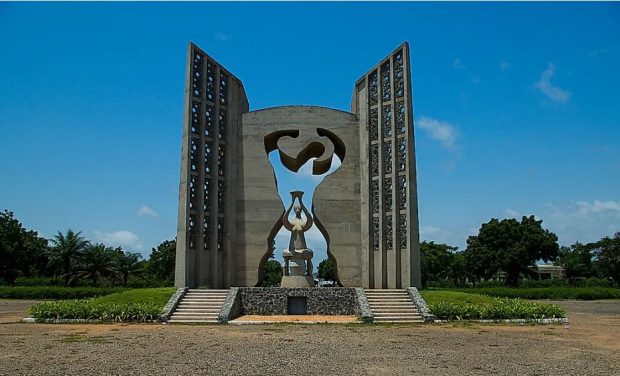 National monument of Togo is Independence Monument, Lomé