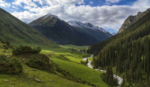 The lush Altyn Arashan valley is a popular easy hike from Karakol (https://caravanistan.com)