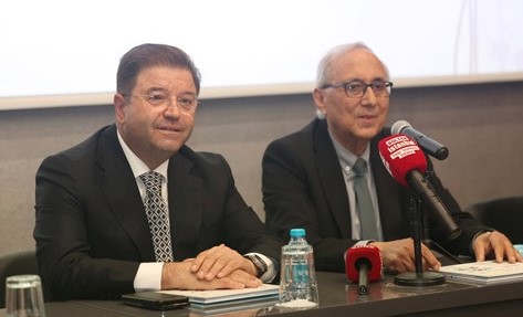 The host Mayor Ali Kılıç and Prof. Dr. Ataol Behramoğlu 