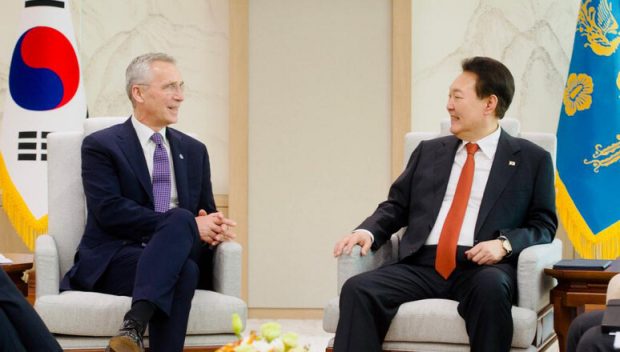 South Korea’s President Yoon Suk Yeol and NATO Secretary General Jens Stoltenberg in Seoul in January 2023