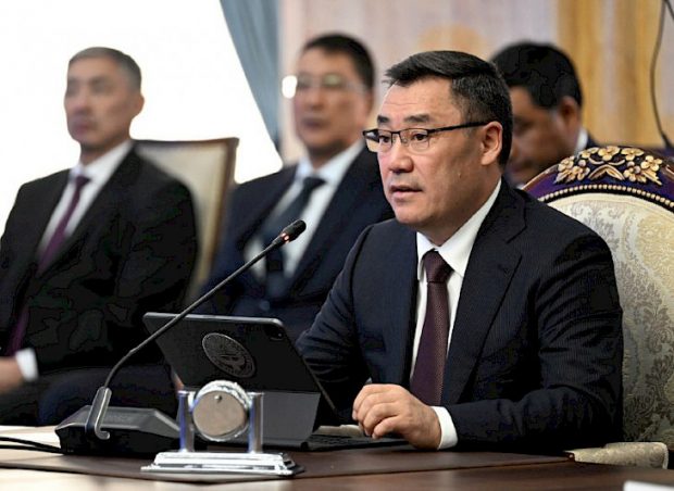 Zhaparov at the Kyrgyzstan- Russia summit (Kabar)