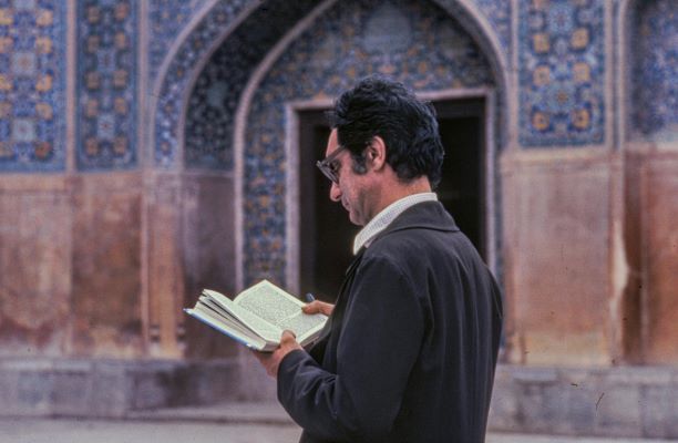 Italo Calvino in Isfahan, 1975 - (Alberto Negrin)