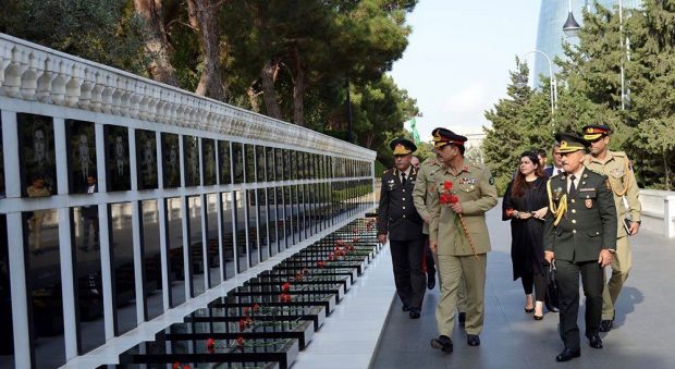 Pakistan Army Chief visits memorials of martyrs - ISPR Photo
